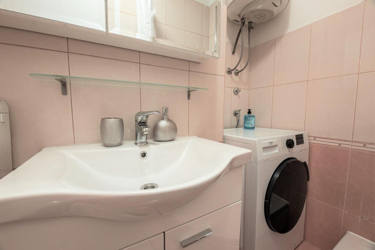 Madea Split Apartment Bagian luar foto